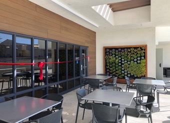 San Diego Unified School District - Hoover High Cte School Culinary Arts Gallery - outside tables